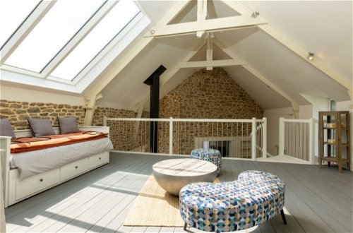 Foto 13 - Casa con 5 camere da letto a Le Tronchet con piscina privata e vista mare