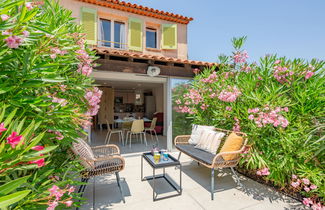 Foto 1 - Casa de 2 quartos em Sainte-Maxime com piscina e terraço