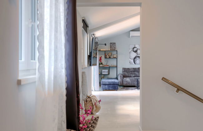 4 bedroom House in Karojba with private pool and garden - Photo 24