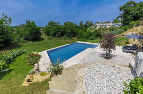 Foto 36 - Casa de 3 quartos em Karojba com piscina privada e jardim