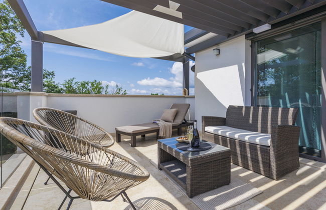 4 bedroom House in Karojba with private pool and garden - Photo 21