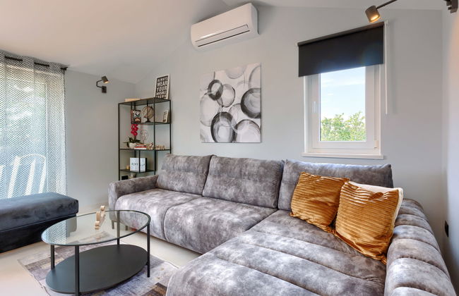 4 bedroom House in Karojba with private pool and garden - Photo 8