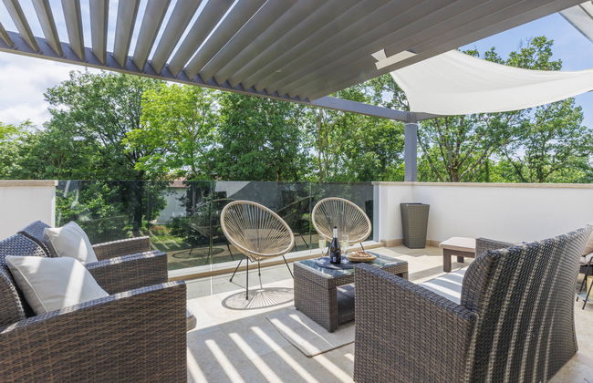 4 bedroom House in Karojba with private pool and garden - Photo 19