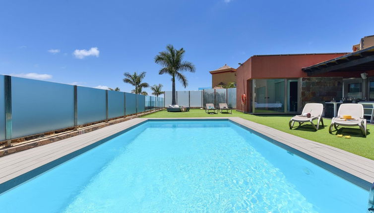 Photo 1 - 2 bedroom House in San Bartolomé de Tirajana with private pool and sea view