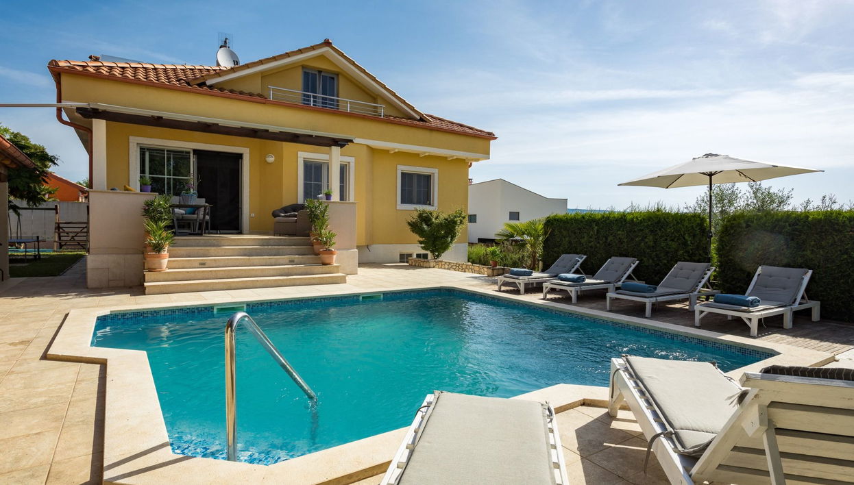 6 bedroom House in Marčana with private pool and garden - Photo 1