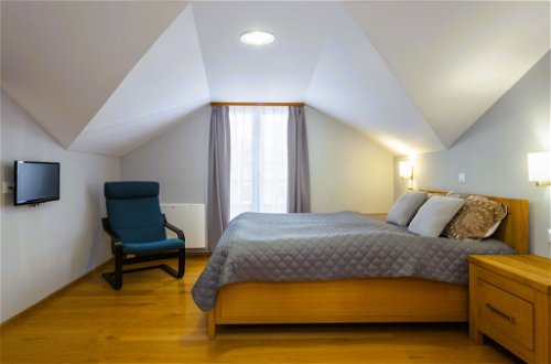 Foto 18 - Casa con 5 camere da letto a Marčana con piscina privata e vista mare