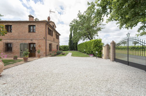 Foto 26 - Casa de 2 quartos em Cortona com piscina privada e jardim