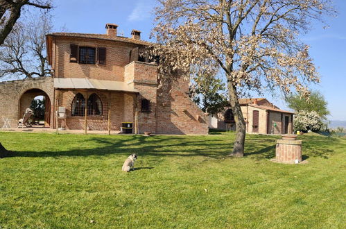 Photo 21 - Maison de 2 chambres à Cortona avec piscine privée et jardin