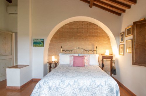Foto 16 - Haus mit 2 Schlafzimmern in Cortona mit privater pool und garten