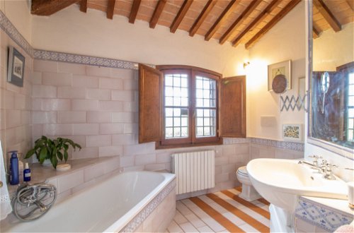 Foto 18 - Haus mit 2 Schlafzimmern in Cortona mit privater pool und garten