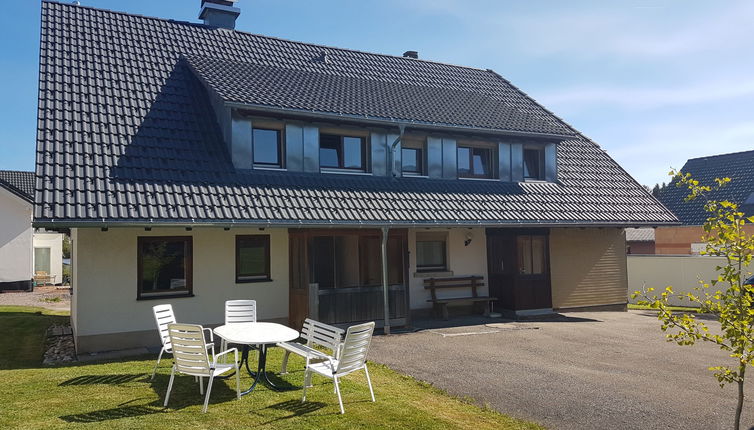 Foto 1 - Casa de 3 habitaciones en Eisenbach (Hochschwarzwald) con jardín y vistas a la montaña