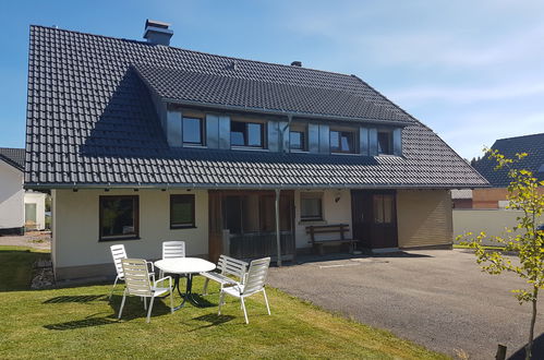 Photo 1 - Maison de 3 chambres à Eisenbach (Hochschwarzwald) avec jardin et vues sur la montagne