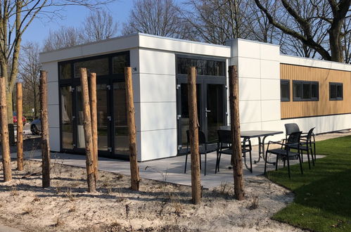 Photo 1 - Maison de 3 chambres à Kaatsheuvel avec piscine et terrasse