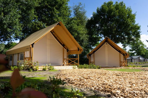 Foto 5 - Casa de 2 quartos em Kaatsheuvel com piscina e terraço