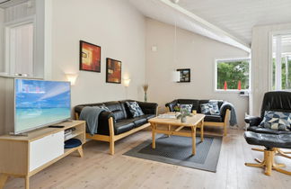 Photo 2 - 4 bedroom House in Glesborg with terrace and sauna