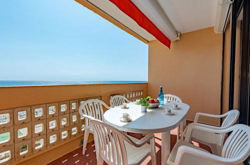 Photo 8 - 2 bedroom Apartment in Le Barcarès with swimming pool and terrace