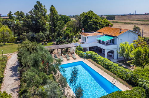 Photo 1 - Maison de 4 chambres à Montalto di Castro avec piscine privée et jardin