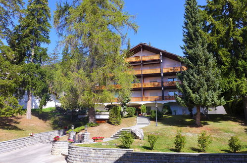 Foto 2 - Apartamento de 1 habitación en Crans-Montana con jardín y vistas a la montaña