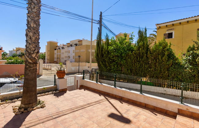 Haus mit 2 Schlafzimmern in Torrevieja mit schwimmbad und garten - Foto 17