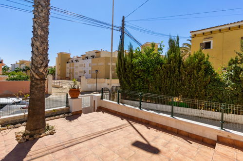 Photo 17 - Maison de 1 chambre à Torrevieja avec piscine et vues à la mer