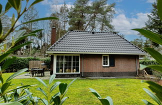 Foto 1 - Casa de 2 habitaciones en Beekbergen con piscina y jardín