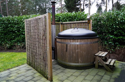 Foto 4 - Casa de 2 quartos em Beekbergen com piscina e jardim