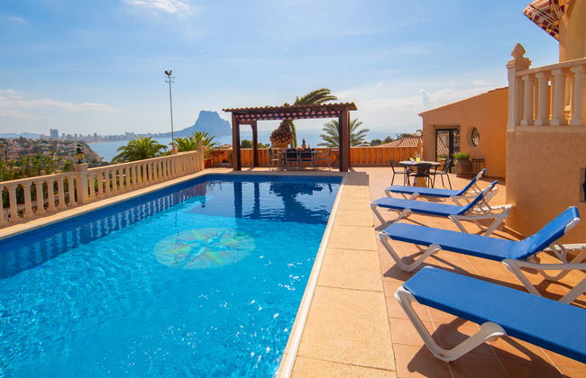 Casa con 4 camere da letto a Calp con piscina privata e terrazza - Foto 1