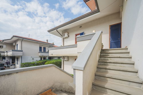 Photo 23 - Appartement de 2 chambres à Viareggio avec jardin et terrasse