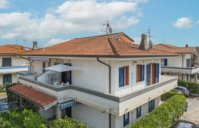 Apartment mit 3 Schlafzimmern in Viareggio mit garten und terrasse - Foto 2