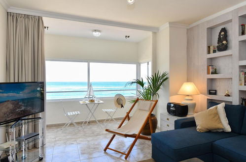 Photo 2 - 1 bedroom Apartment in Las Palmas of Gran Canaria with sea view