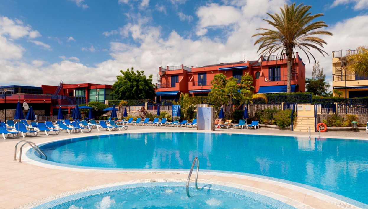 Haus mit 3 Schlafzimmern in San Bartolomé de Tirajana mit schwimmbad und garten - Foto 1
