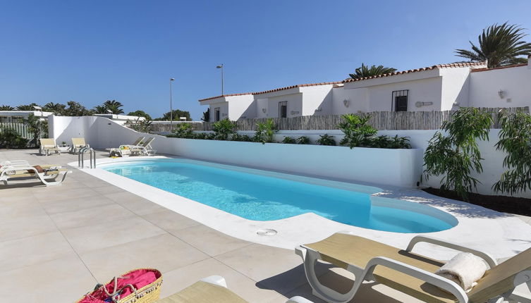 Photo 1 - Maison de 2 chambres à San Bartolomé de Tirajana avec piscine et terrasse