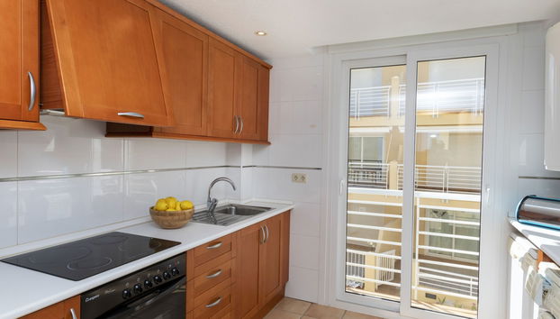 3 bedroom Apartment in Vinaròs with swimming pool and garden - Photo 5