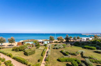 Foto 2 - Appartamento con 1 camera da letto a Le Lavandou con terrazza e vista mare