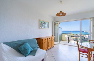 Photo 3 - Appartement de 1 chambre à Le Lavandou avec terrasse et vues à la mer