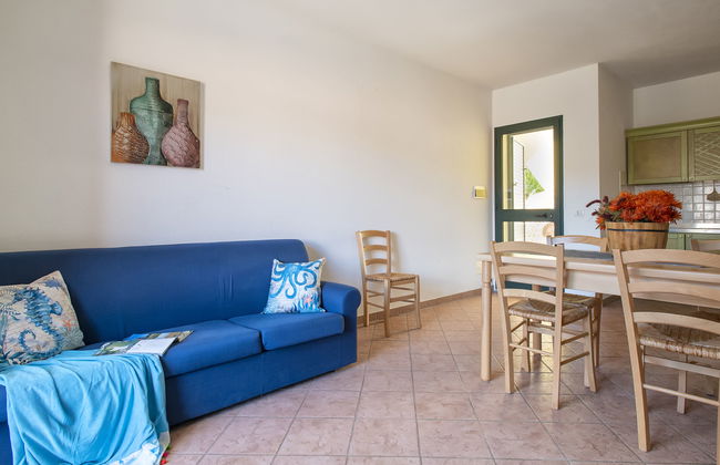 Apartamento de 3 quartos em Trinità d'Agultu e Vignola com piscina e jardim - Foto 7