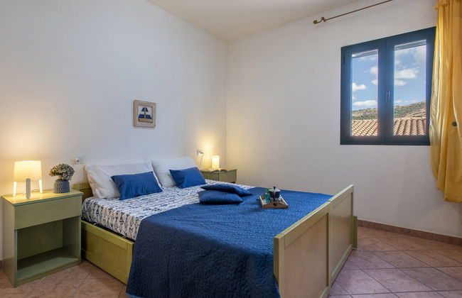 Apartamento de 3 quartos em Trinità d'Agultu e Vignola com piscina e jardim - Foto 5