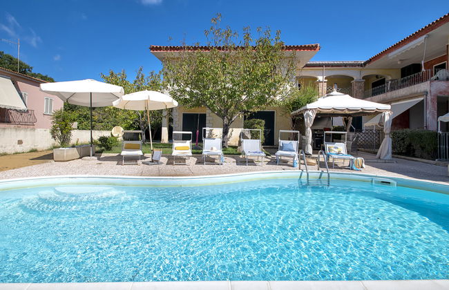 Apartamento de 3 quartos em Trinità d'Agultu e Vignola com piscina e jardim - Foto 29