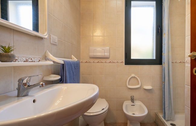 Apartamento de 3 quartos em Trinità d'Agultu e Vignola com piscina e jardim - Foto 20