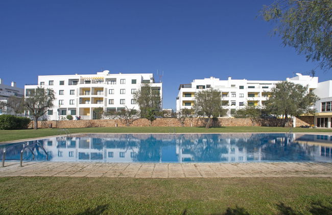 Apartamento de 2 quartos em Silves com piscina e jardim - Foto 1