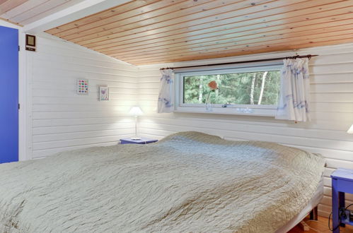 Foto 15 - Casa con 2 camere da letto a Aakirkeby con terrazza