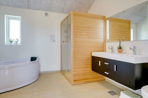 Foto 12 - Casa de 5 quartos em Løkken com terraço e sauna