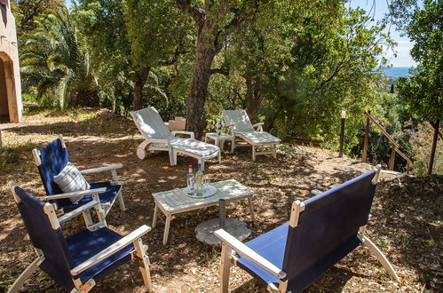 Photo 22 - Maison de 3 chambres à Cavalaire-sur-Mer avec jardin et vues à la mer