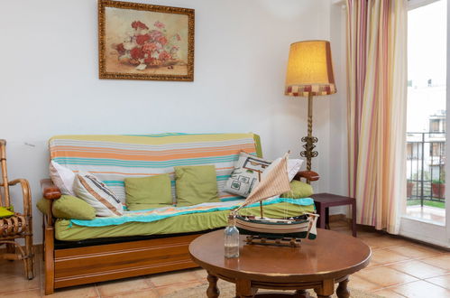 Photo 10 - 2 bedroom Apartment in Tossa de Mar with sea view