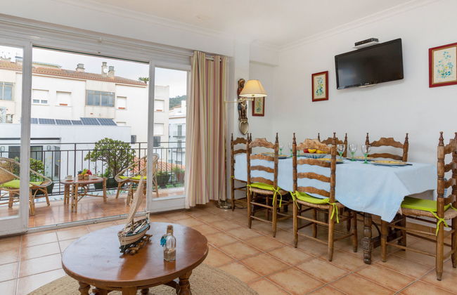2 bedroom Apartment in Tossa de Mar - Photo 11
