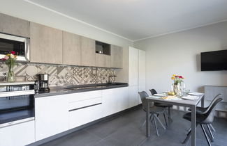 Foto 3 - Appartamento con 2 camere da letto a Imperia con piscina e giardino