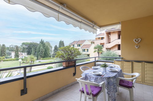 Photo 17 - 1 bedroom Apartment in Sanremo with swimming pool and garden