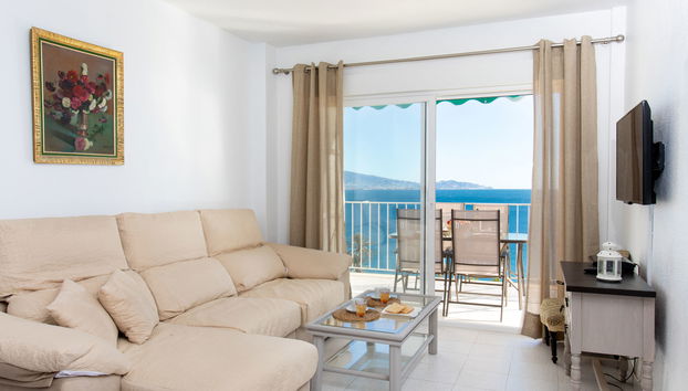 3 bedroom Apartment in Almuñécar with swimming pool and terrace - Photo 4