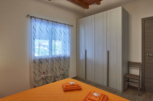 Foto 18 - Appartamento con 2 camere da letto a Stazzona con piscina e vista sulle montagne