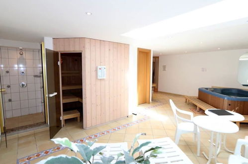 Photo 21 - 2 bedroom Apartment in Saas-Fee with garden and sauna